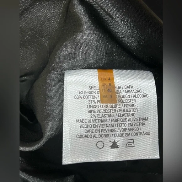 COPY - Tahari Black and White Blazer  size 4. - Picture 4 of 4